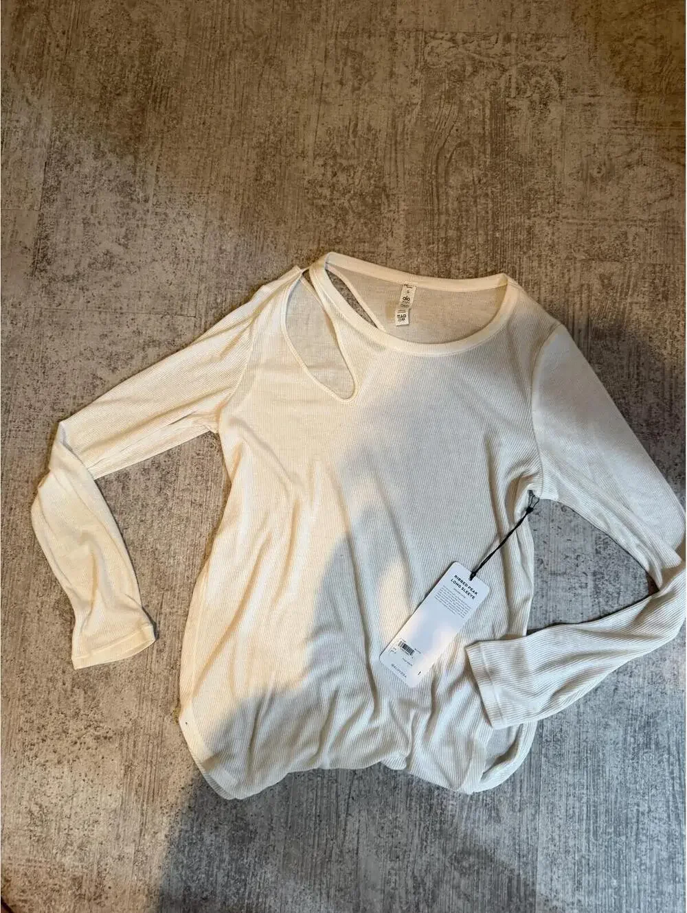 NWT ALO Yoga Ribbed Peak White Long Sleeve Tee Small